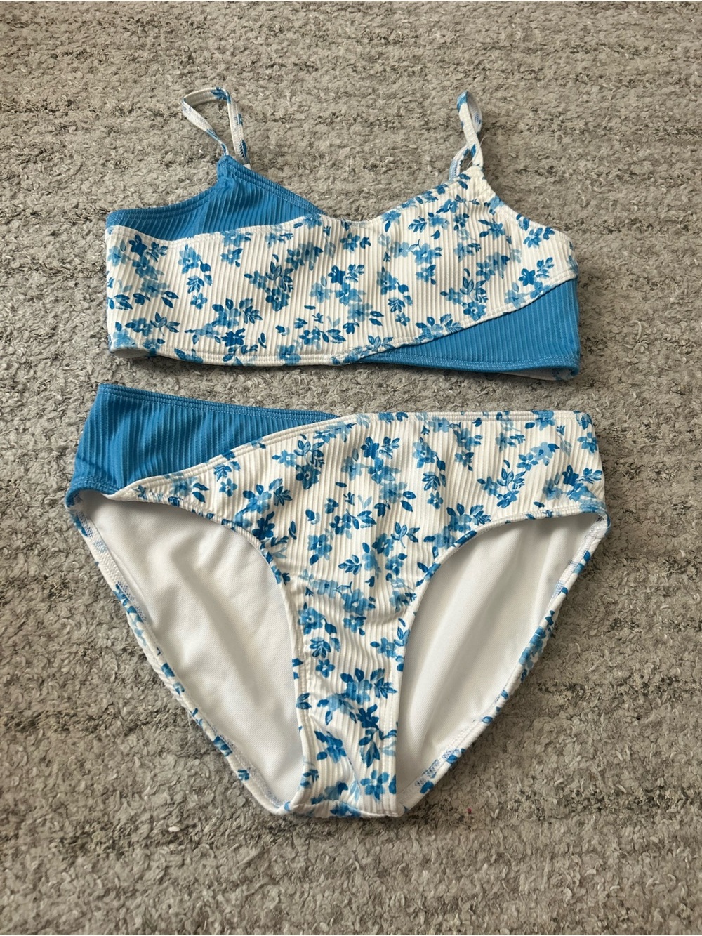 Abercrombie Kids Girls Bikini Set Blue and White Florals size 11/12